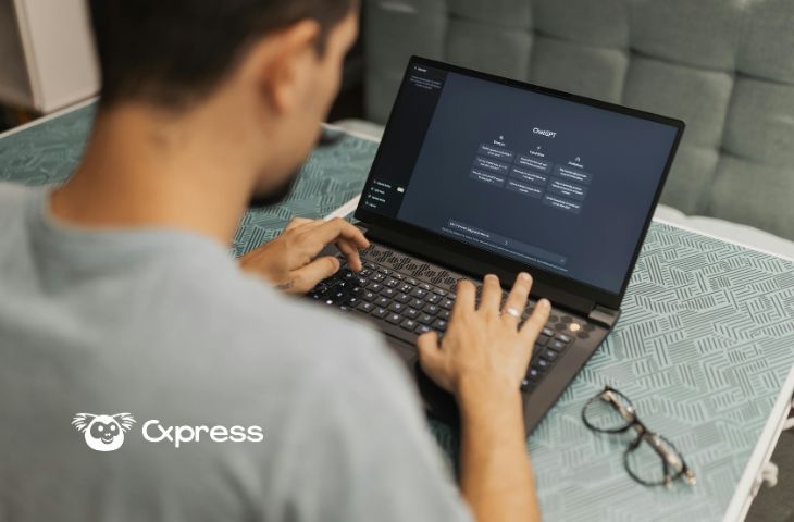 Profissional a usar agentes inteligentes de IA para apoio ao cliente pelo telemóvel